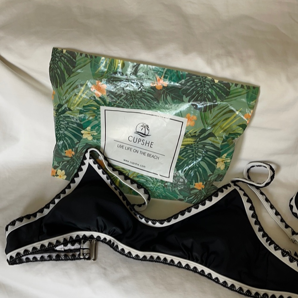 NWT Cupshe bikini set